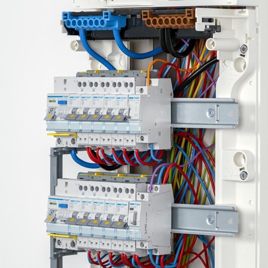 Tableaux et installations neuves Antibes Électricité Compagnoni